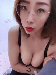热情熟女莫妮卡
