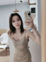颜值嫩霜儿