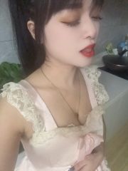 新区性价比小美女