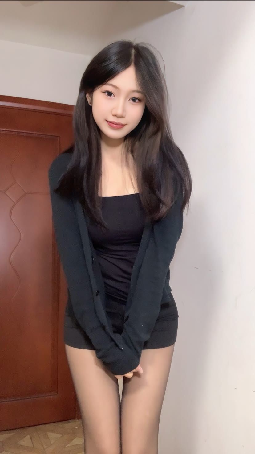 美臀黑丝水嫩紧致邻家小妹