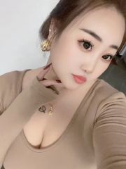 未央性感白嫩小情人