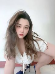 翘臀巨乳雪雪少妇