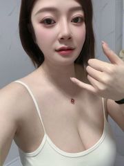 金水性感丰满大波妹