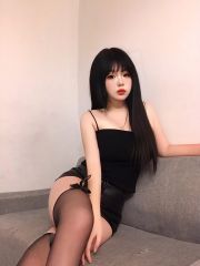 颜值系嫩妹水多穴紧好泄火