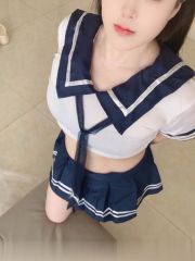 超级大奶球易易