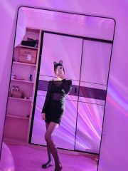 小宝贝妹妹身材标准，乖巧，白皙，是我最喜欢的那种